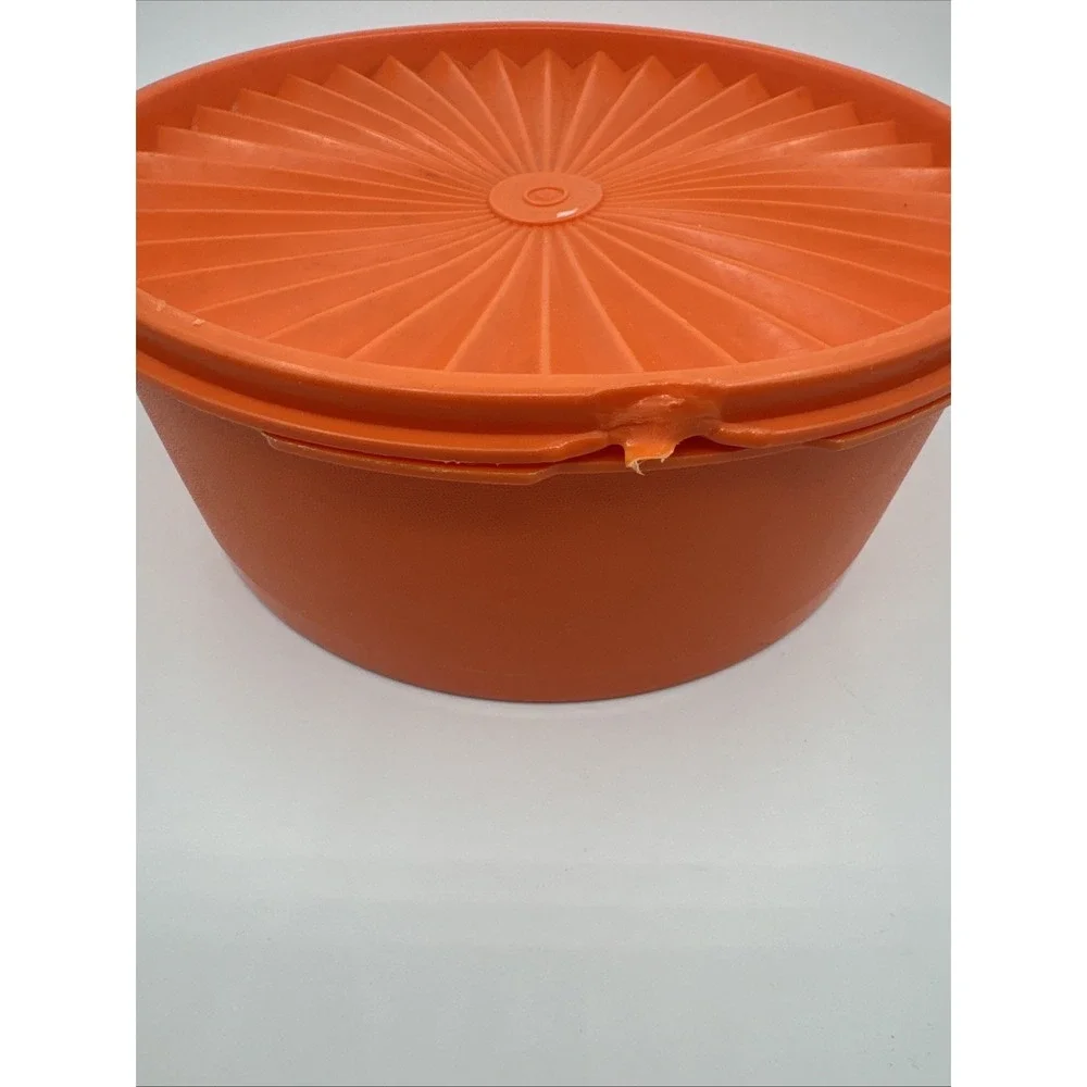 Vintage Tupperware 1204-7 And 1204-4‎ Orange And Green With Lids 1205-9